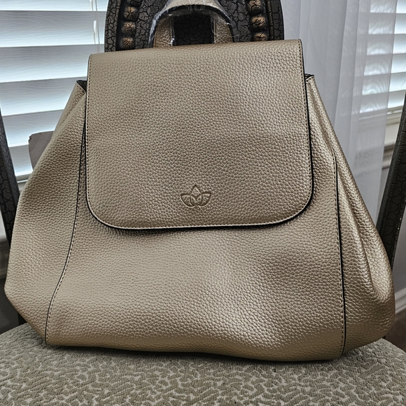 "Karma" Gold Backpack - Picture 2 of 4